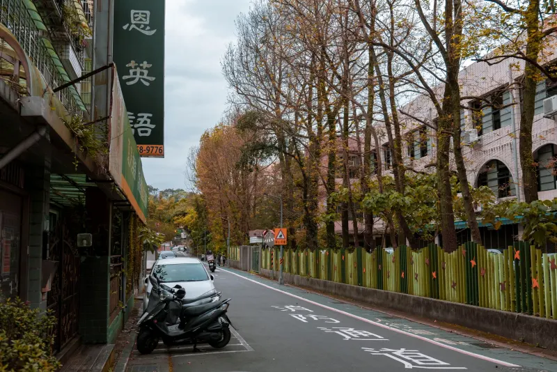 上海崧霏贸易气泡膜与快递袋缓冲防护方案对比分析