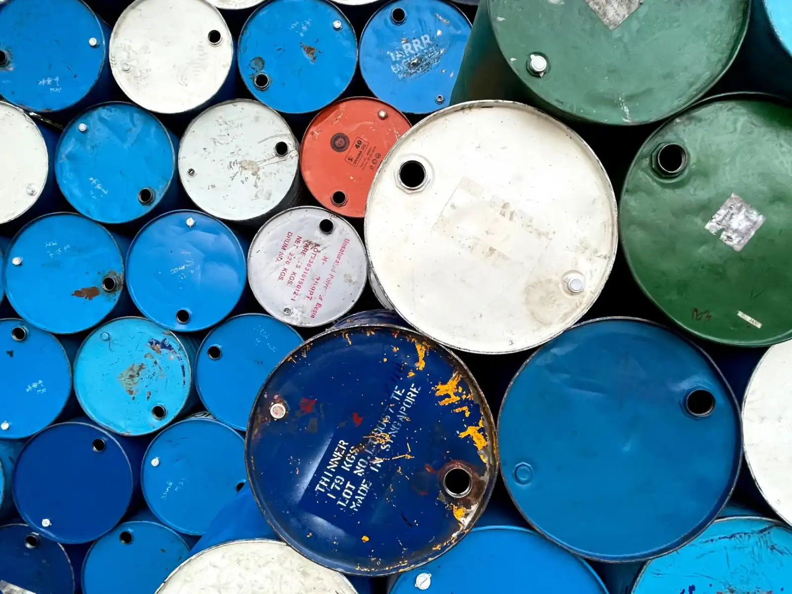 上海崧霏贸易气泡膜、封箱胶带与快递袋产品参数对比分析