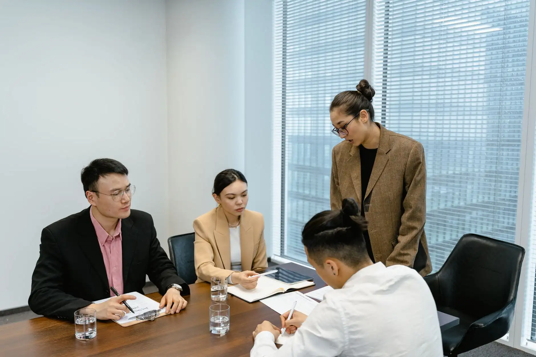 快递袋与纸箱胶带的粘性对比测试：提升包装牢固度的关键技术